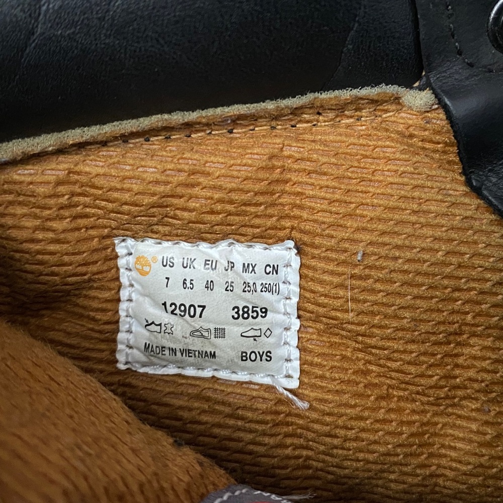 Black Timberlands - image 6